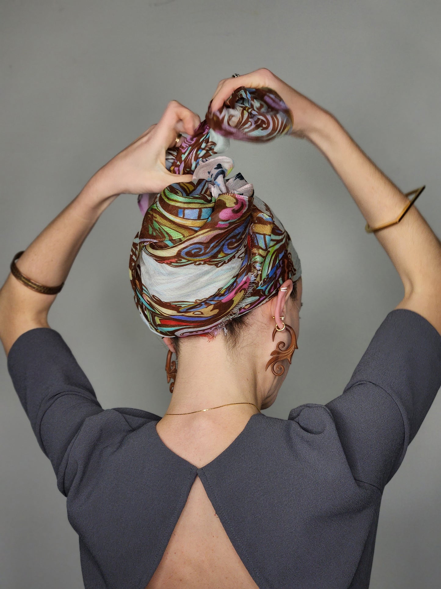 Manifestation scarf