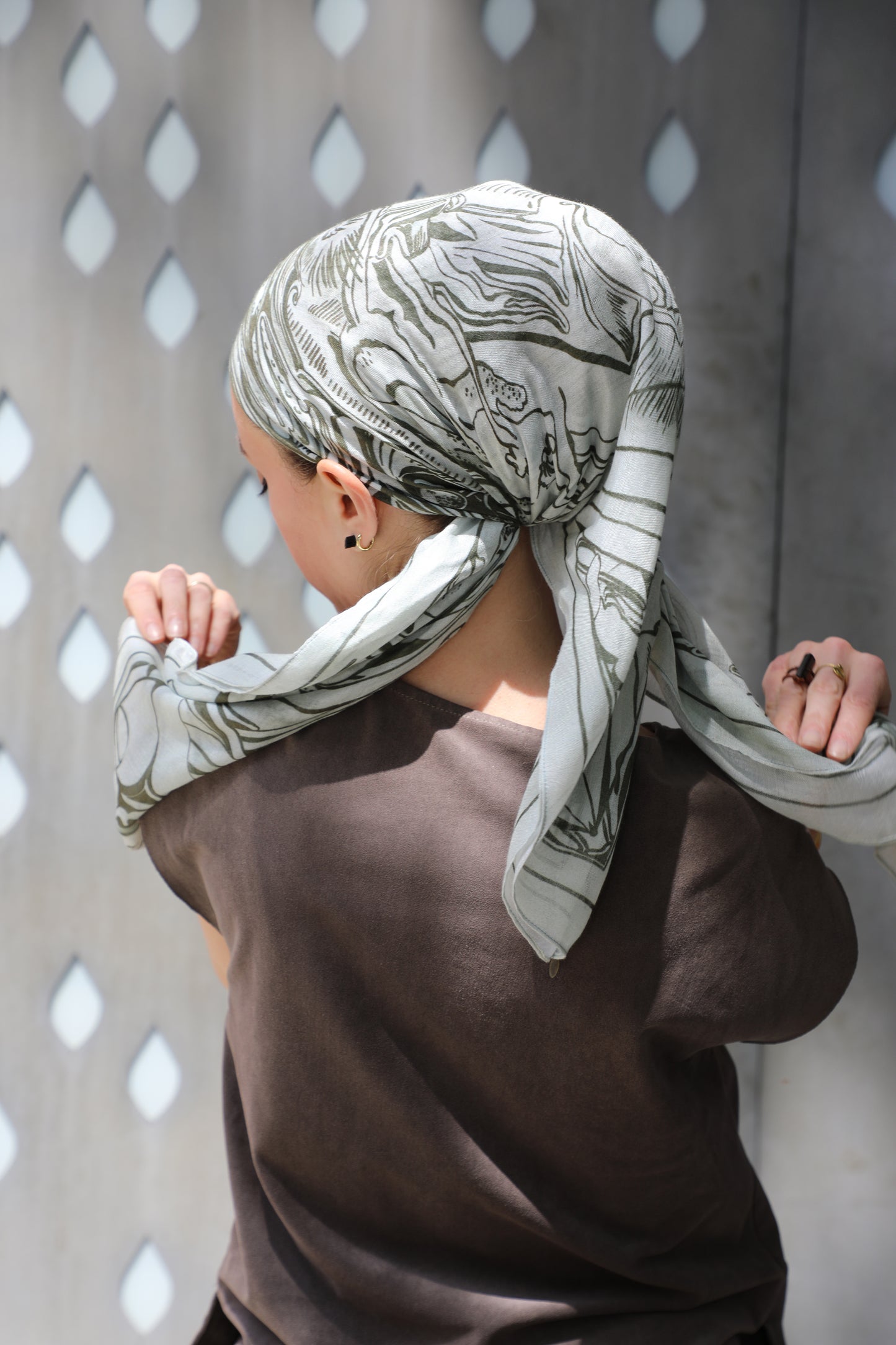 PaniEl scarf